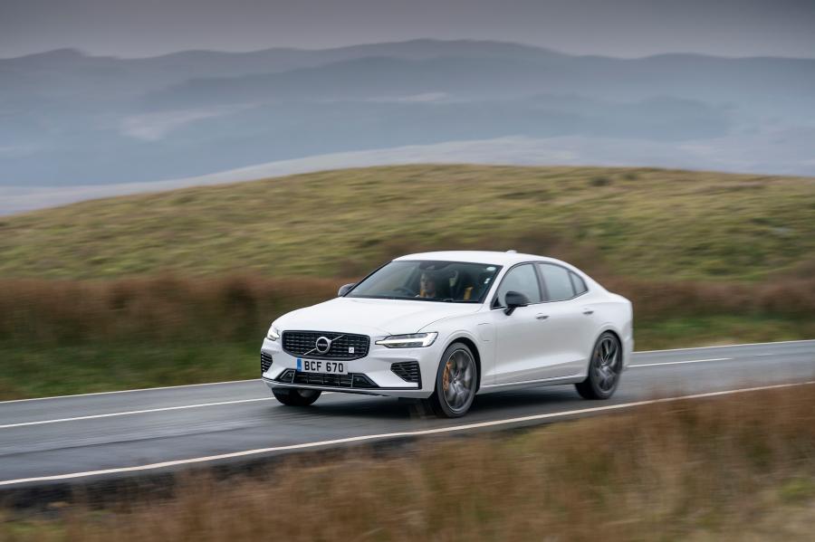  Volvo S60 T8 Polestar Engineered 2019 года  (UK) (фото 15 из 40)